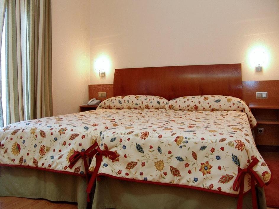 Complejo El Carrascal Hotel Muñana Екстериор снимка
