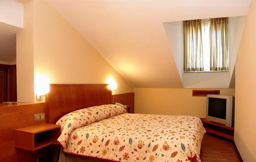 Complejo El Carrascal Hotel Muñana Екстериор снимка